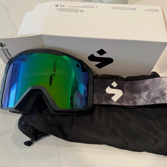 Sweet Protection Durden Rig REFLECT - Picture 2 of 6